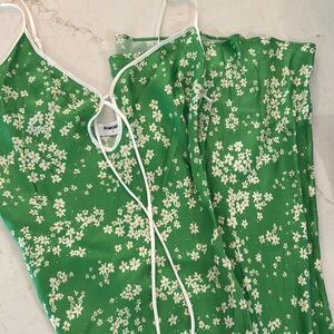 Green white daisy floral maxi dress